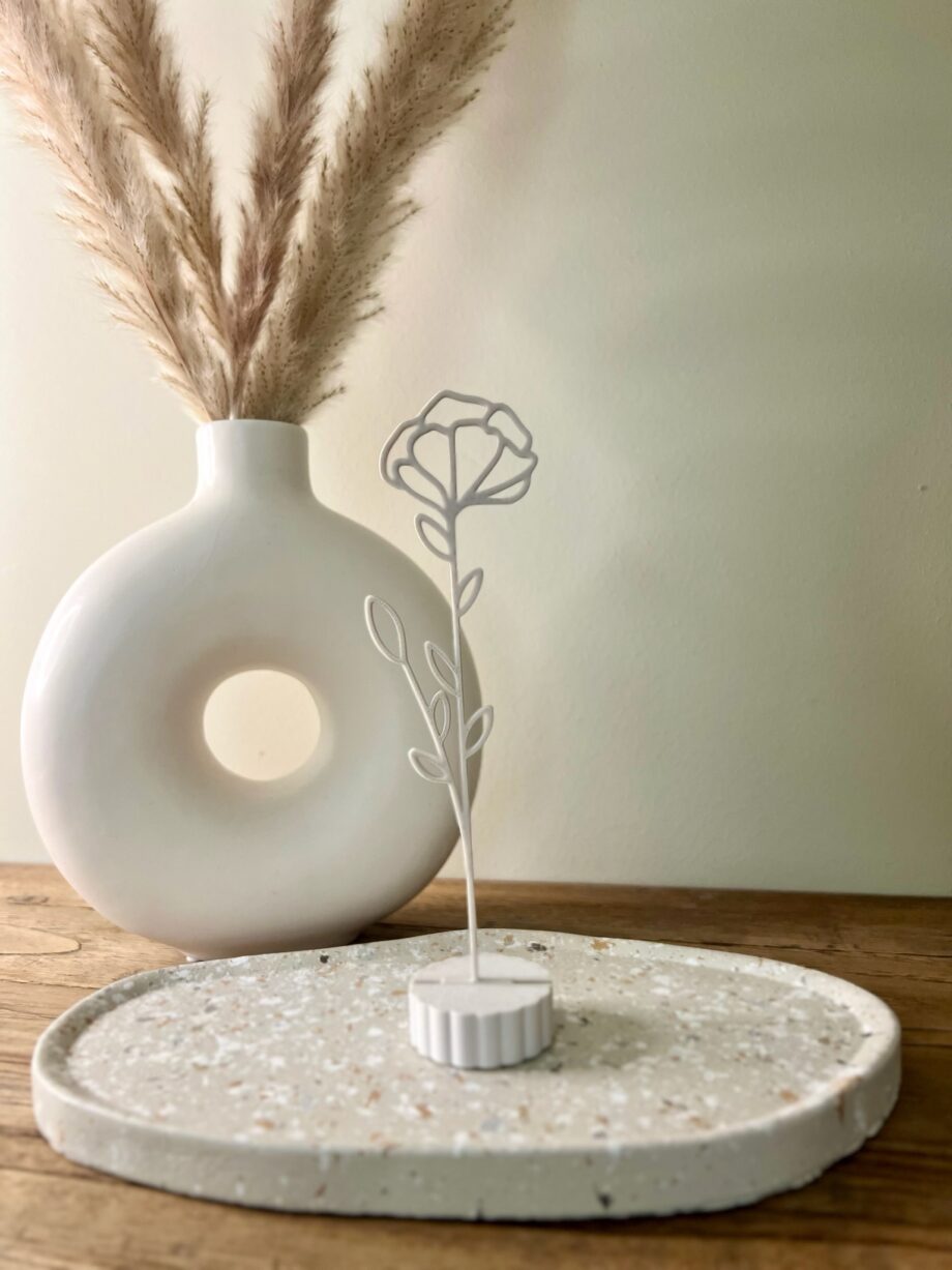 3D geprinte anjer op voet als geboortebloem januari cadeau